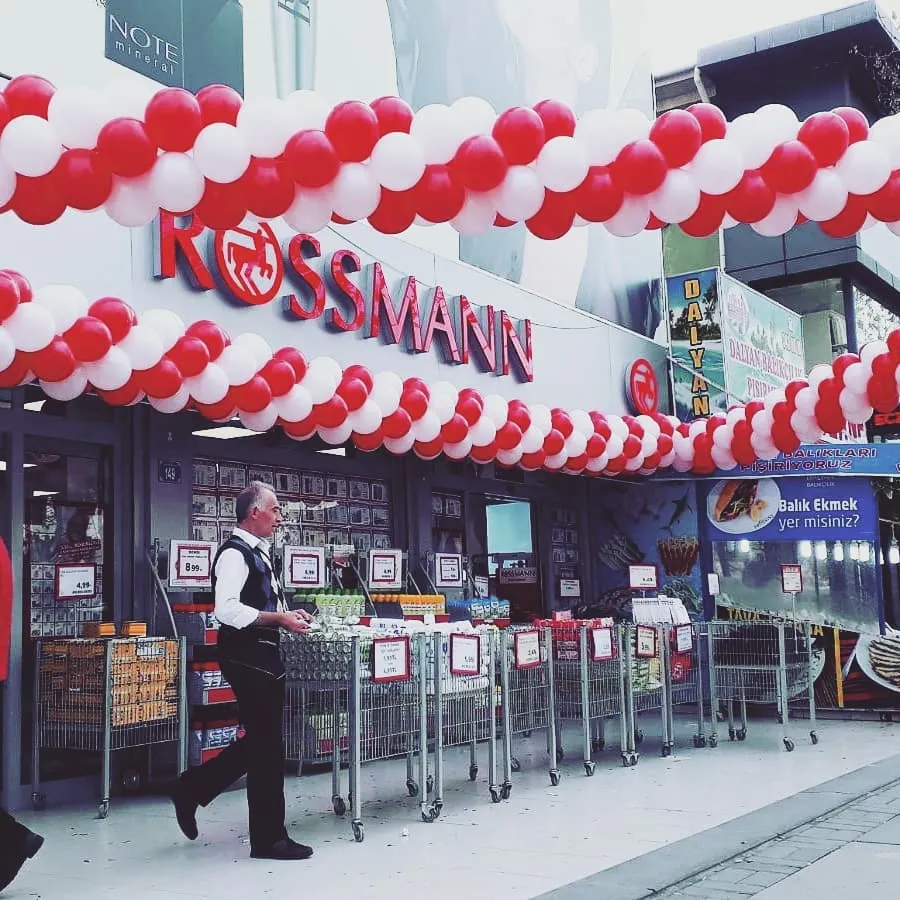 Çocuk parti balon top havuzu konsepti